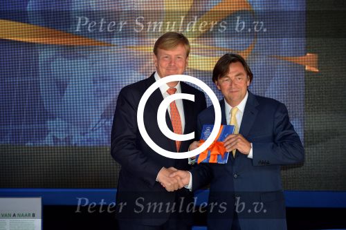 Apeldoorn 5 september 2013
Presentatie van het Droomboek aan Koning Willem Alexander en Koningin Maxima op paleis het Loo.