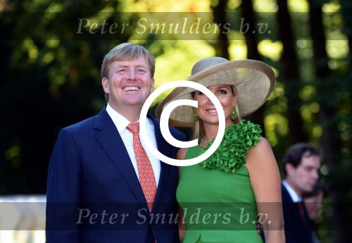 Apeldoorn 5 september 2013
Presentatie van het Droomboek aan Koning Willem Alexander en Koningin Maxima op paleis het Loo.
Foto Peter Smulders BV