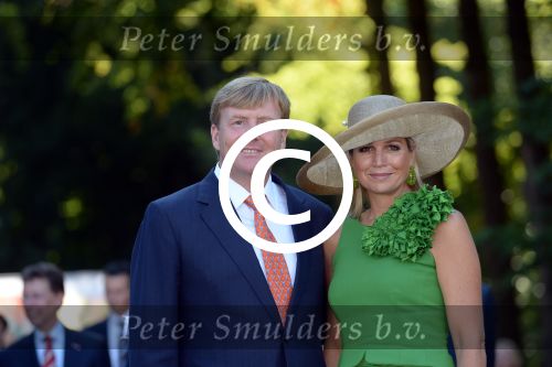 Apeldoorn 5 september 2013
Presentatie van het Droomboek aan Koning Willem Alexander en Koningin Maxima op paleis het Loo.