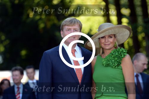 Apeldoorn 5 september 2013
Presentatie van het Droomboek aan Koning Willem Alexander en Koningin Maxima op paleis het Loo.