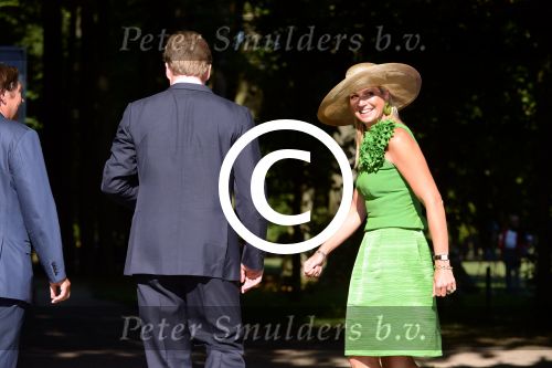 Apeldoorn 5 september 2013
Presentatie van het Droomboek aan Koning Willem Alexander en Koningin Maxima op paleis het Loo.