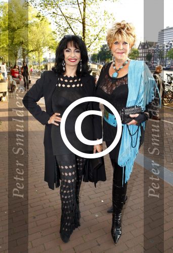 Amsterdam 3 september 2013
Premiere Stiletto in Carre.
Laura Fygi en Astrid Engels