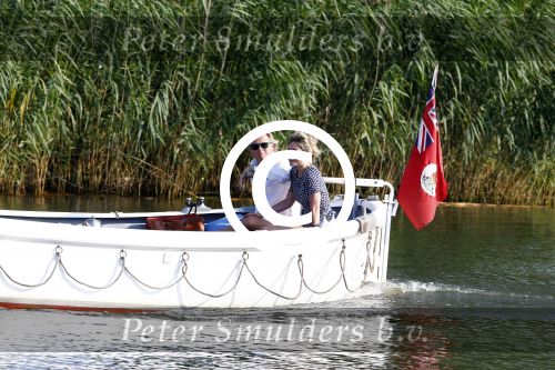 Nigtevecht 4 september 2013
Jort Kelder en Lauren Verster op hun sloep aan het varen op de vecht.
