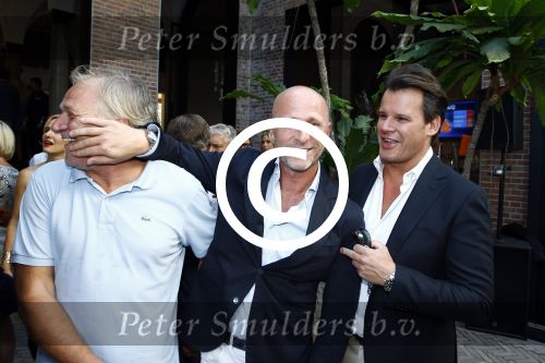Amsterdam 5 september 2013
Opening nieuwe eyeworks pand met Reinout en Danielle Oerlemans (met kinderen) en burgemeester Eberhard v d Laan. Leco v Zadelhoff met vriend Rob