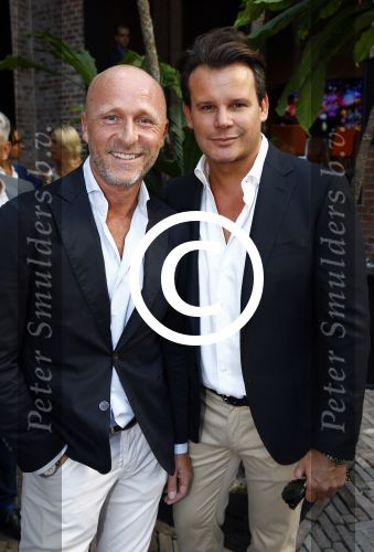 Amsterdam 5 september 2013
Opening nieuwe eyeworks pand met Reinout en Danielle Oerlemans (met kinderen) en burgemeester Eberhard v d Laan. Leco v Zadelhoff met vriend Rob