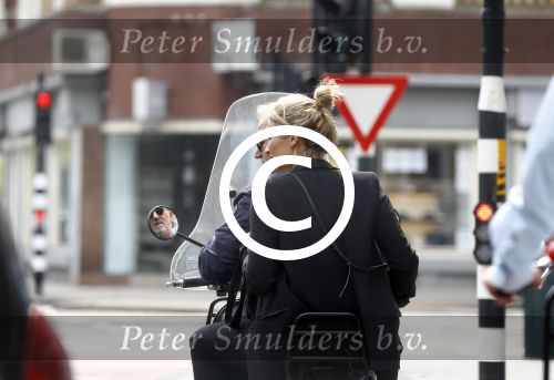 Amsterdam 21 augustus 2013
Lieke v Lexmond samen met haar manager Frank Wisse op vespa scooter.
Peter Smulders bv