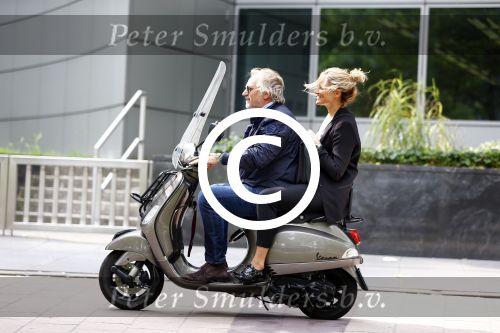 Amsterdam 21 augustus 2013
Lieke v Lexmond samen met haar manager Frank Wisse op vespa scooter.
Peter Smulders bv
