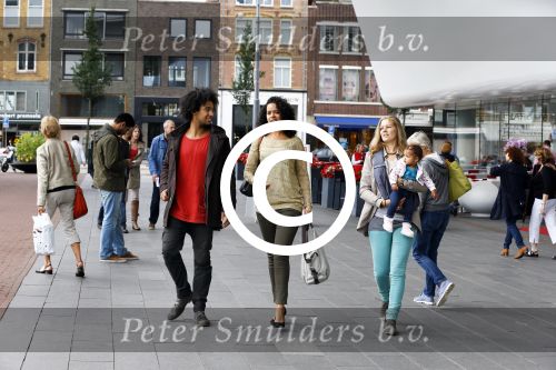 Amsterdam 8 september 2013
Lloyd Lorenz meats his sister for the first time in his life in Amsterdam
Love Daddy
Foto Peter Smulders BV