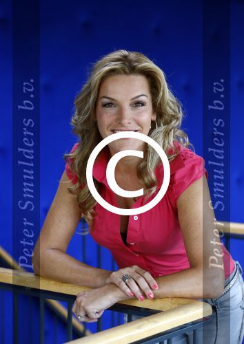 Hilversum 22 augustus 2013
Presentatie tros serie Caps Club met daarin de acteurs Tom v Hulle Sam de Graaff Charlotte Heesters Leontine Borsato Mike Libanon en Leona Philipo . Lucille Werner heeft het bedacht.
Peter Smulders bv