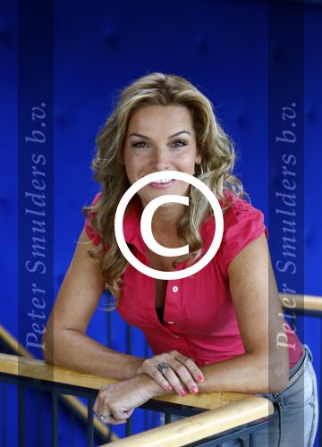 Hilversum 22 augustus 2013
Presentatie tros serie Caps Club met daarin de acteurs Tom v Hulle Sam de Graaff Charlotte Heesters Leontine Borsato Mike Libanon en Leona Philipo . Lucille Werner heeft het bedacht.
Peter Smulders bv