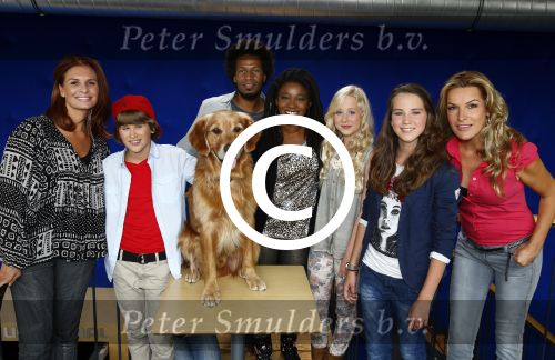 Hilversum 22 augustus 2013
Presentatie tros serie Caps Club met daarin de acteurs Tom v Hulle Sam de Graaff Charlotte Heesters Leontine Borsato Mike Libanon en Leona Philipo . Lucille Werner heeft het bedacht.
Peter Smulders bv