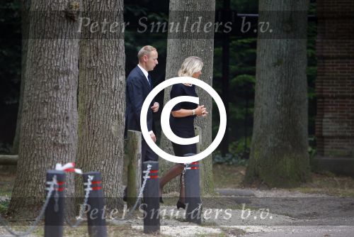 Lage Vuursche 16 augustus 2013
Begrafenis Prins Friso bij de stulpkerk in Lage Vuursche. De hele koninklijke familie was Aanwezig. Prinses Mabel met dochters en Prinses Beatrix. Moeder Mabel met beveiliging JP
Peter Smulders bv
