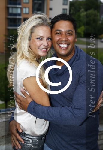 Amsterdam 1 september 2013
Ruud Gullit viert zijn 51e verjaardag thuis met zijn moeder zijn vriendin Maggie Jiminez en zijn kinderen Felicity Jermaine Joelle en Maxim