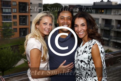 Amsterdam 1 september 2013
Ruud Gullit viert zijn 51e verjaardag thuis met zijn moeder zijn vriendin Maggie Jiminez en zijn kinderen Felicity Jermaine Joelle en Maxim