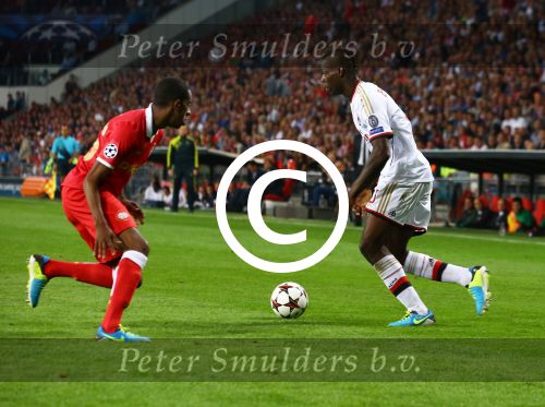 Eindhoven, 20 Augustus 2013
3e Voorronde CL PSV-AC Milan, eindstand 1-1
Mario Balotelli en Joshua Brenet
Foto Peter Smulders BV