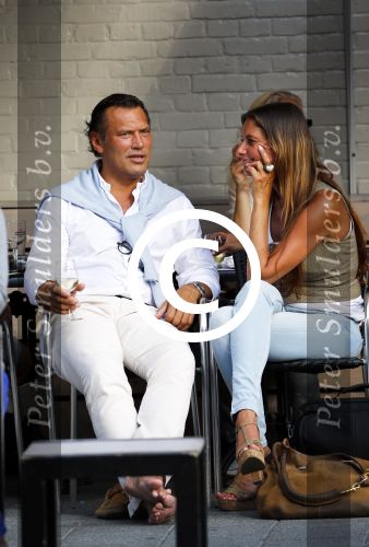 Amsterdam 20 augustus 2013
Mariska Hulscher met haar nieuwe vriend Toon Boorsma op terras.