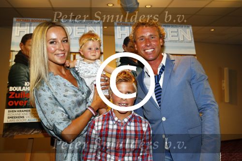 Ridderkerk 15 augustus 2013
Presentatie blad helden door Barbara en Frits Barend met daarin oa Michael Boogerd met vriendin Darya Nucci en kinderen Darya en Mikai, en Thijsje Oenema en Michel Mulder met familie. 
Peter Smulders bv