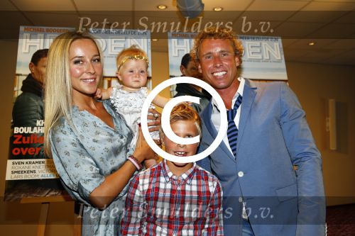 Ridderkerk 15 augustus 2013
Presentatie blad helden door Barbara en Frits Barend met daarin oa Michael Boogerd met vriendin Darya Nucci en kinderen Darya en Mikai, en Thijsje Oenema en Michel Mulder met familie. 
Peter Smulders bv
