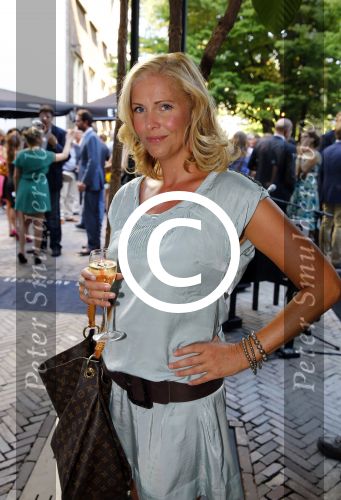 Amsterdam 5 september 2013
Opening nieuwe eyeworks pand met Reinout en Danielle Oerlemans (met kinderen) en burgemeester Eberhard v d Laan. Nance Coolen