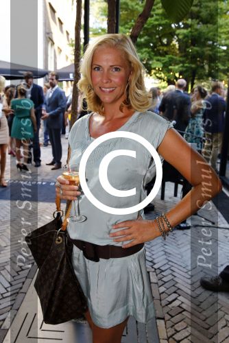 Amsterdam 5 september 2013
Opening nieuwe eyeworks pand met Reinout en Danielle Oerlemans (met kinderen) en burgemeester Eberhard v d Laan. Nance Coolen