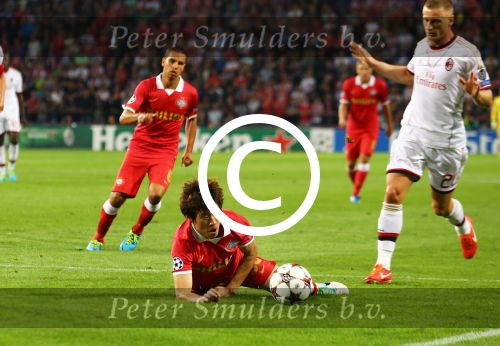 Eindhoven, 20 Augustus 2013
3e Voorronde CL PSV-AC Milan, eindstand 1-1
Park-Ji Sung in duel met Ignazio Abate
Foto Peter Smulders BV