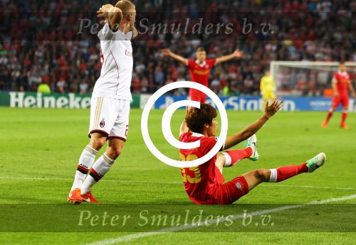 Eindhoven, 20 Augustus 2013
3e Voorronde CL PSV-AC Milan, eindstand 1-1
Park-Ji Sung in duel met Ignazio Abate
Foto Peter Smulders BV