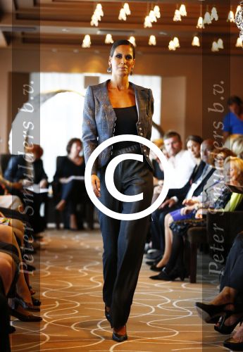 Amsterdam 8 september 2013
Modeshow Paul Schulten in het okura.