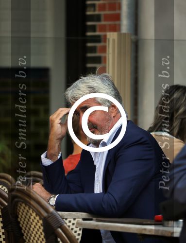 Amsterdam 28 augustsu 2013
Frank Wisse en Pieter Storms op terras.
Peter Smulders bv