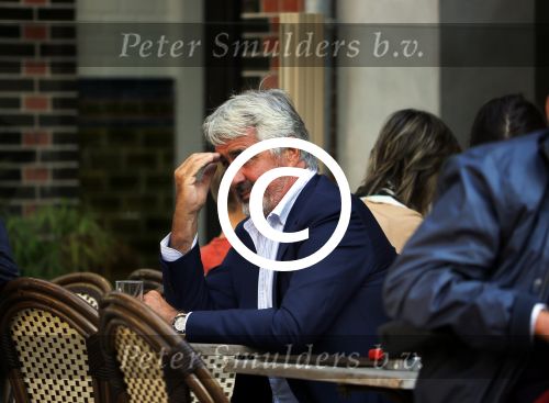 Amsterdam 28 augustsu 2013
Frank Wisse en Pieter Storms op terras.
Peter Smulders bv