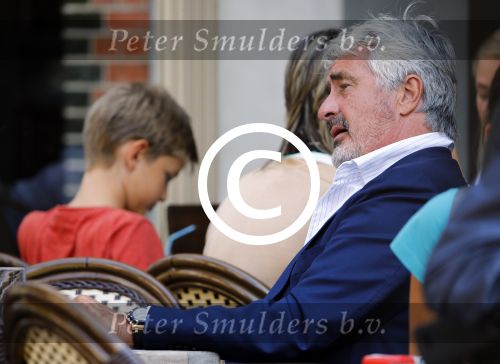Amsterdam 28 augustsu 2013
Frank Wisse en Pieter Storms op terras.
Peter Smulders bv