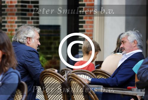 Amsterdam 28 augustsu 2013
Frank Wisse en Pieter Storms op terras.
Peter Smulders bv