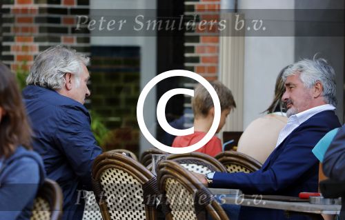 Amsterdam 28 augustsu 2013
Frank Wisse en Pieter Storms op terras.
Peter Smulders bv