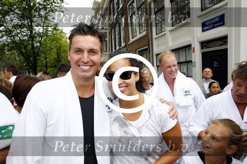 Amsterdam 8 september 2013
Amsterdam city swim door de grachten met diverse bn ers.
Pieter v d Hoogenband met zijn vriendin Ranomi Kromowidjojo