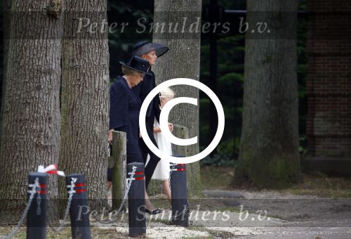 Lage Vuursche 16 augustus 2013
Begrafenis Prins Friso bij de stulpkerk in Lage Vuursche. De hele koninklijke familie was Aanwezig. Prinses Mabelmet dochters en Prinses Beatrix
Peter Smulders bv