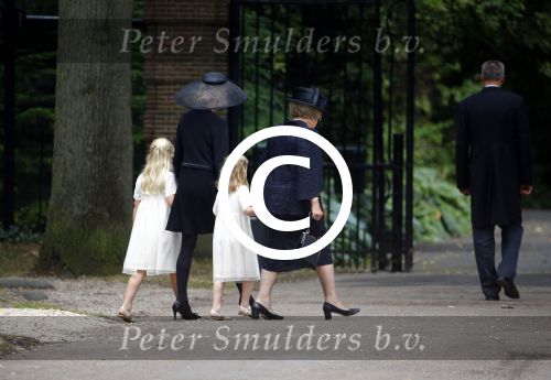 Lage Vuursche 16 augustus 2013
Begrafenis Prins Friso bij de stulpkerk in Lage Vuursche. De hele koninklijke familie was Aanwezig. Prinses Mabelmet dochters en Prinses Beatrix
Peter Smulders bv