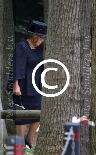 Lage Vuursche 16 augustus 2013
Begrafenis Prins Friso bij de stulpkerk in Lage Vuursche. De hele koninklijke familie was Aanwezig. Prinses Mabel met dochters en Prinses Beatrix Koning Willem Alexander Maxima Amalia Ariane en Alexia
Peter Smulders bv