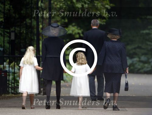 Lage Vuursche 16 augustus 2013
Begrafenis Prins Friso bij de stulpkerk in Lage Vuursche. De hele koninklijke familie was Aanwezig. Prinses Mabelmet dochters en Prinses Beatrix
Peter Smulders bv