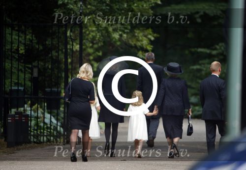Lage Vuursche 16 augustus 2013
Begrafenis Prins Friso bij de stulpkerk in Lage Vuursche. De hele koninklijke familie was Aanwezig. Prinses Mabelmet dochters en Prinses Beatrix
Peter Smulders bv