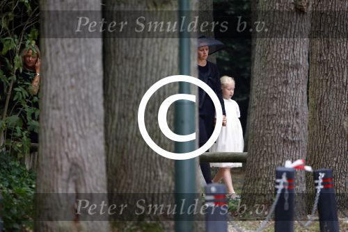 Lage Vuursche 16 augustus 2013
Begrafenis Prins Friso bij de stulpkerk in Lage Vuursche. De hele koninklijke familie was Aanwezig. Prinses Mabelmet dochters en Prinses Beatrix
Peter Smulders bv