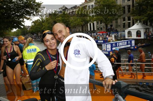 Amsterdam 8 september 2013
Amsterdam city swim door de grachten met diverse bn ers.
ralph de Vries met zijn broer en met zijn vrouw Carlijn