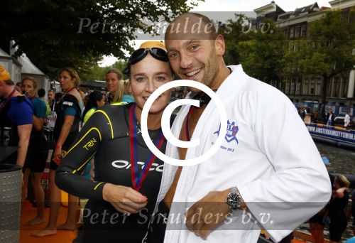 Amsterdam 8 september 2013
Amsterdam city swim door de grachten met diverse bn ers.
ralph de Vries met zijn broer en met zijn vrouw Carlijn