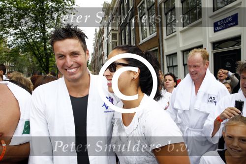 Amsterdam 8 september 2013
Amsterdam city swim door de grachten met diverse bn ers.
Pieter v d Hoogenband met zijn vriendin Ranomi Kromowidjojo