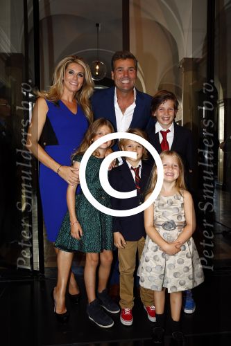 Amsterdam 5 september 2013
Opening nieuwe eyeworks pand met Reinout en Danielle Oerlemans (met kinderen) en burgemeester Eberhard v d Laan
