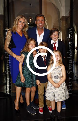 Amsterdam 5 september 2013
Opening nieuwe eyeworks pand met Reinout en Danielle Oerlemans (met kinderen) en burgemeester Eberhard v d Laan