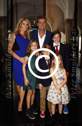 Amsterdam 5 september 2013
Opening nieuwe eyeworks pand met Reinout en Danielle Oerlemans (met kinderen) en burgemeester Eberhard v d Laan