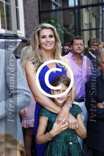 Amsterdam 5 september 2013
Opening nieuwe eyeworks pand met Reinout en Danielle Oerlemans (met kinderen) en burgemeester Eberhard v d Laan