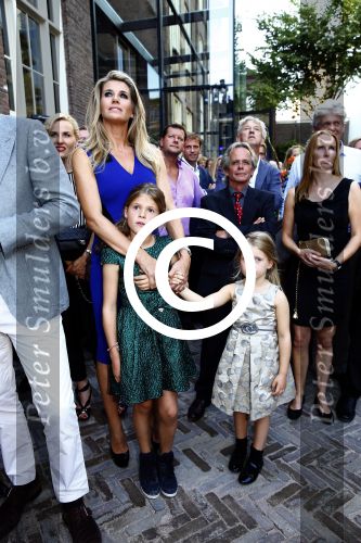 Amsterdam 5 september 2013
Opening nieuwe eyeworks pand met Reinout en Danielle Oerlemans (met kinderen) en burgemeester Eberhard v d Laan