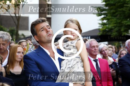 Amsterdam 5 september 2013
Opening nieuwe eyeworks pand met Reinout en Danielle Oerlemans (met kinderen) en burgemeester Eberhard v d Laan