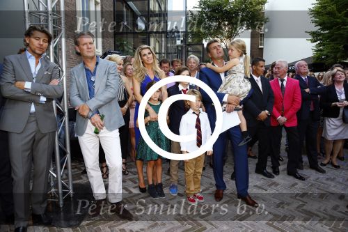 Amsterdam 5 september 2013
Opening nieuwe eyeworks pand met Reinout en Danielle Oerlemans (met kinderen) en burgemeester Eberhard v d Laan