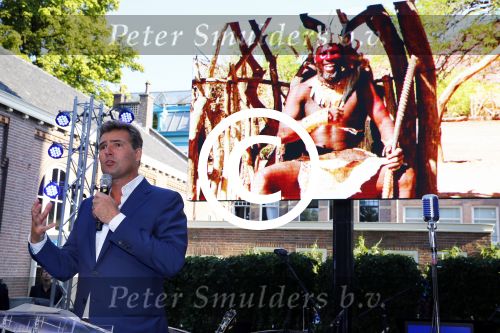 Amsterdam 5 september 2013
Opening nieuwe eyeworks pand met Reinout en Danielle Oerlemans (met kinderen) en burgemeester Eberhard v d Laan